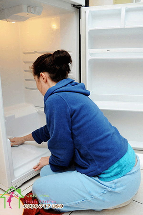 Hướng dẫn lau chùi tủ lạnh đơn giản sạch bóng